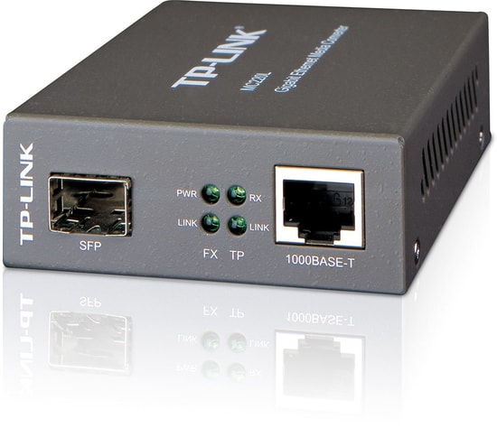 TP-LINK MC220L Gigabit Ethernet Medya Dönüştürücü - 1000BASE-SX/LX/LH Fiber, LED Gösterge, Güç Adaptörü, HotSwap FX Port