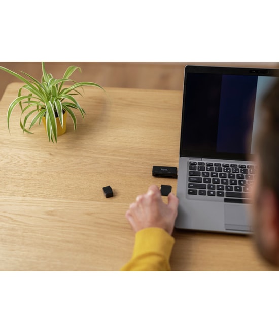 Trust Nanga USB 3.1 SD/MicroSD Kart Okuyucu (TRU21935) - Yüksek Hızlı Veri Aktarımı, Taşınabilir Tasarım