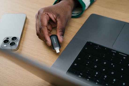 Verbatim Plectra 64GB USB-C Flash Bellek Siyah (30224) - USB 3.2 Gen 1, 100MB/s Okuma Hızı, OTG Desteği, NAND Teknoloji