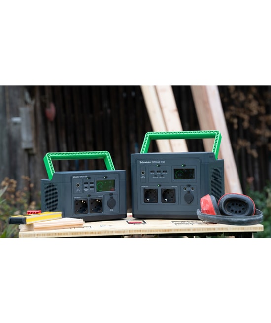 Schneider PPS730-GR OffGrid 730 Taşınabilir Güç İstasyonu - 738Wh Lityum-İyon, Saf Sinüs, Kablosuz Şarj, 2x Schuko Priz