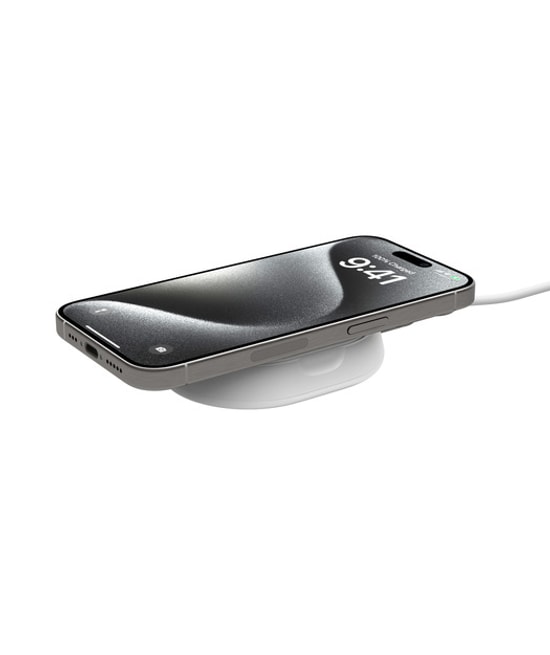 Belkin BoostCharge Pro Katlanabilir Qi2 15W Beyaz Manyetik Şarj Standı (WIA008BTWH) - Manyetik, Adaptif Şarj, Qi2 Uyumlu