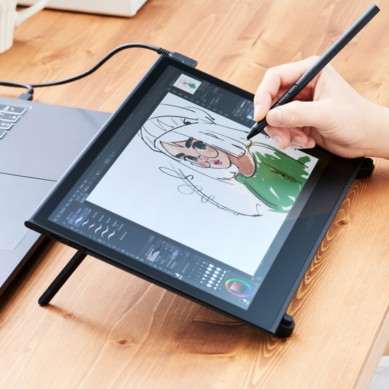 Wacom Movink 13 (DTH135K0B) 13.3" Grafik Tablet - Full HD OLED, 8192 Basınç Seviyesi, İnce ve Hafif Tasarım