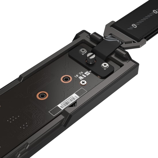 ASUS ROG Strix AIOLOS M.2 NVMe Harici SSD Kutusu - USB 3.2 Gen 2x2 Type-C, 20 Gbps, Tool-free, Gümüş Tasarım
