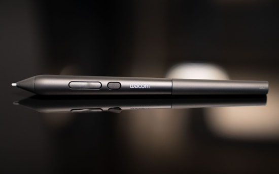 Wacom Art Pen 2 ACP70000DZ Grafik Tablet Kalemi - 8192 Basınç Seviyesi, Kablosuz Bağlantı, Ergonomik Siyah Tasarım