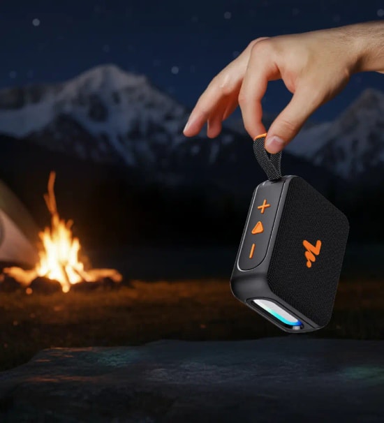 LinkTech Q220 Mini RhythmGlow LED Işıklı TWS Siyah Bluetooth Hoparlör - 8W Ses, 800mAh Batarya, SD Kart, USB, BT 5.4
