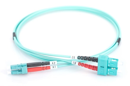Digitus Fiber Optik Multimode Mavi 2m OM3 LC/SC Patch Kablo (DK-2532-02/3) - 50/125 Duplex, LSZH, Yüksek Hız
