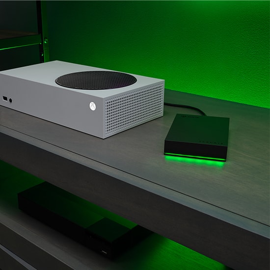 Seagate Game Drive for Xbox STKX4000402 4 TB 3.5" Taşınabilir Harici HDD - USB 3.2 Gen 1, USB Micro-B, Siyah