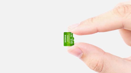 Kioxia LMHE2G512GG2 512GB High Endurance microSDXC Bellek Kartı - UHS-I, Class 10, U3, V30, 100/50 MB/s, 24/7 Kayıt
