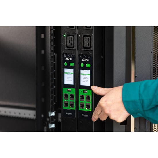Apc EPDU2016S 1U 16A 230V Anahtarlamalı PDU - Monofaze, 8 C13 AC Çıkış, C20 Güç Fişi, 3680 VA, 482 mm Genişlik