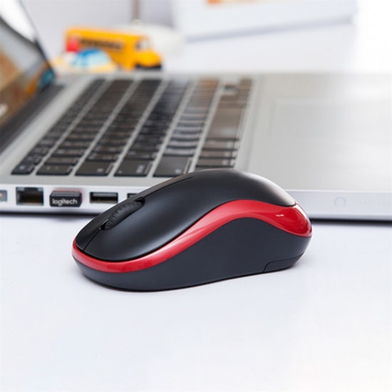 Logitech M185 Kırmızı Siyah Kablosuz Optik Mouse (910-002237) - 1000 DPI, Ergonomik ve Taşınabilir Tasarım