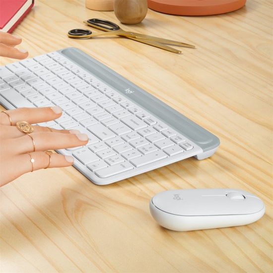 Logitech MK470 Beyaz İnce Tasarım Kablosuz Multimedya Klavye Mouse Seti (920-009436) - Türkçe Q Klavye, 1000Dpi