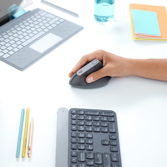 Logitech MX Vertical Ergonomik Siyah Kablosuz Mouse (910-005448) - 4000 DPI, Şarj Edilebilir, Dikey Tasarım