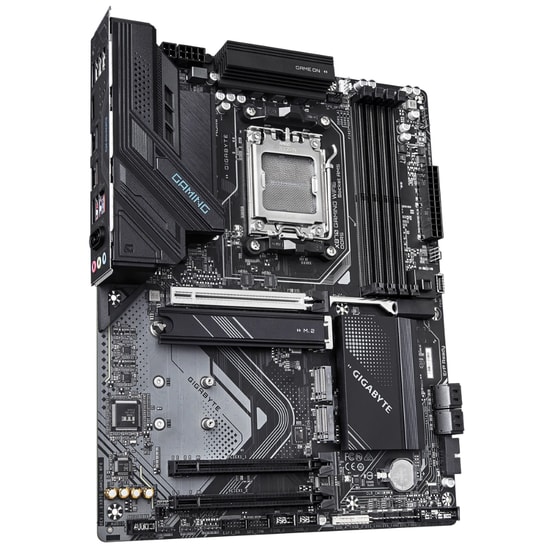 Gigabyte X870 GAMING WIFI6 AMD AM5 Anakart - DDR5 8200MHz (OC), 3xM.2, WiFi 6, USB4 40 Gbps, 2.5Gbit LAN, HDMI, ATX